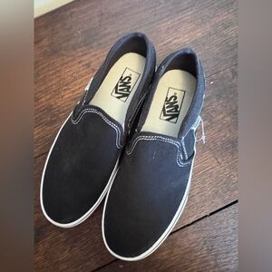 NWT-  Vans Slip on Sneakers Classic-  Size 8
